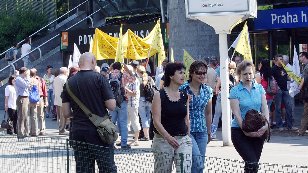Demonstrace odborů proti reformám na Václavském náměstí - 2
