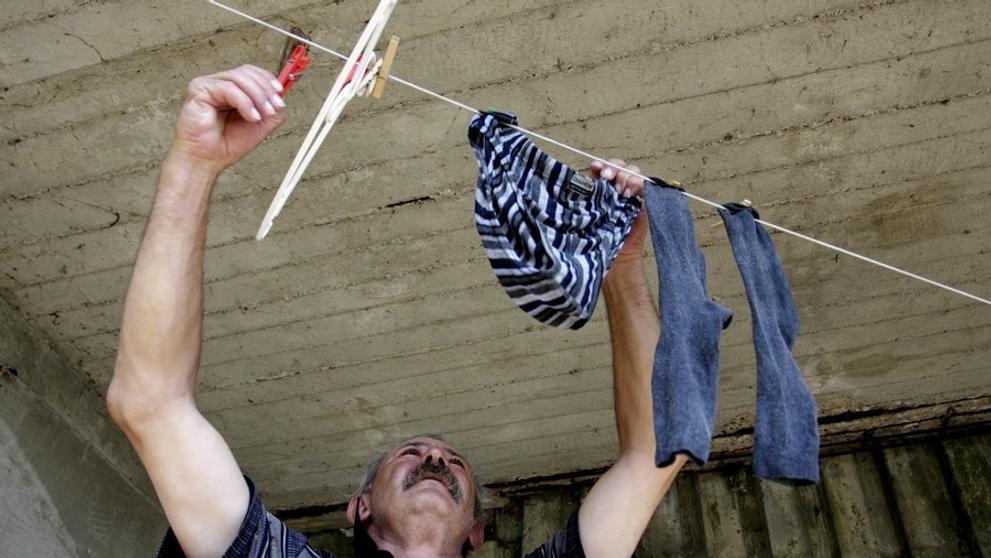 Bezdomovecké bydlení pod pražským Hlávkovým mostem-22