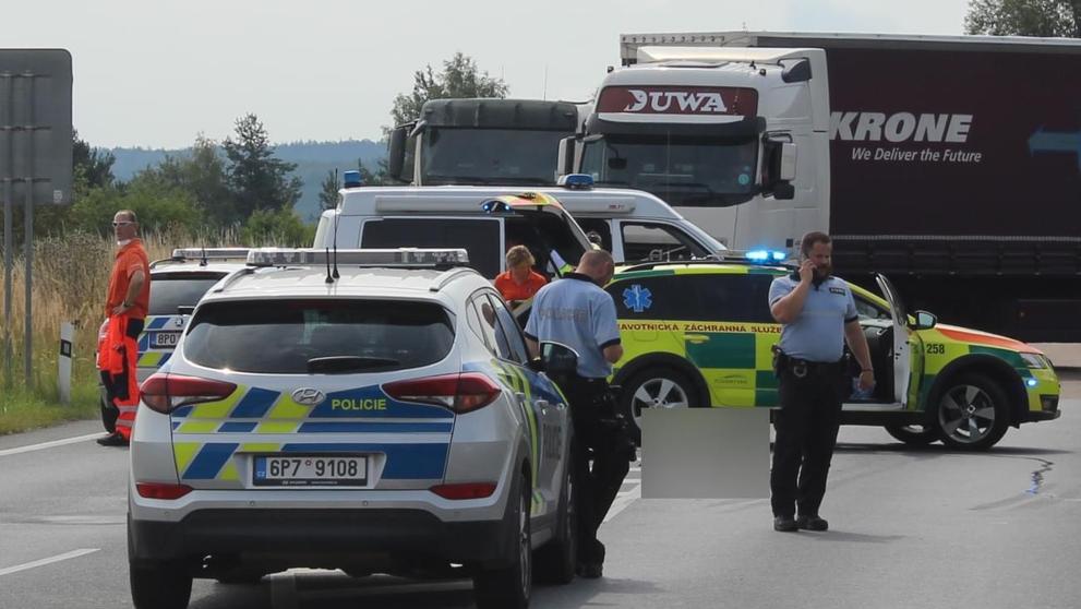 Srážka naklaďáku s dívkou na Plzeňsku - 2