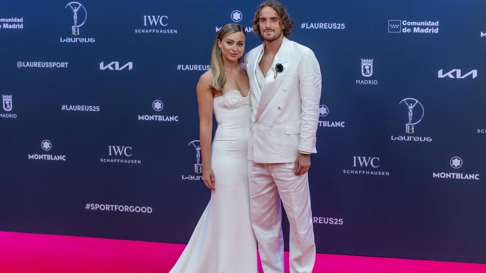Paula Badosaová a Stefanos Tsitsipas (cropped)