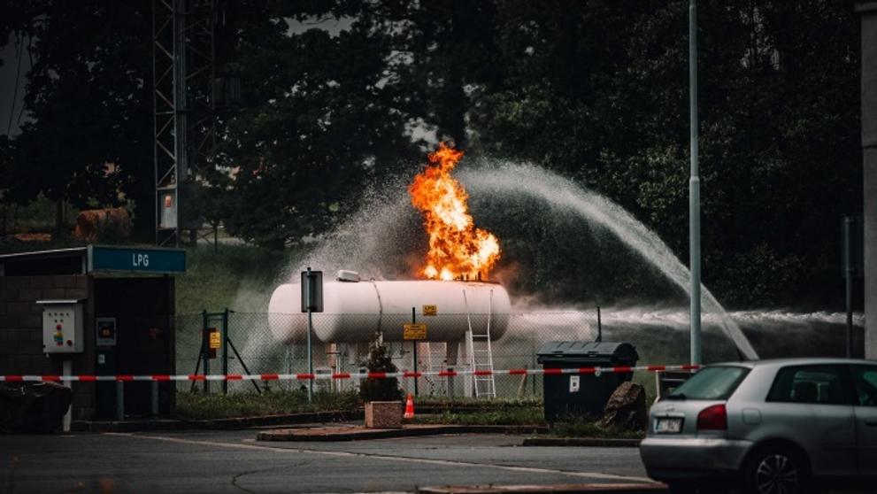 Požár zásobníku s LPG na benzínce v Českém Těšíně - 6