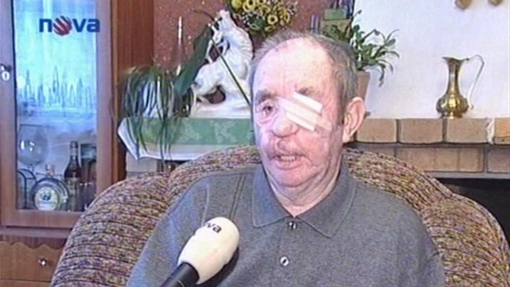 Muž zraněný medvědem
