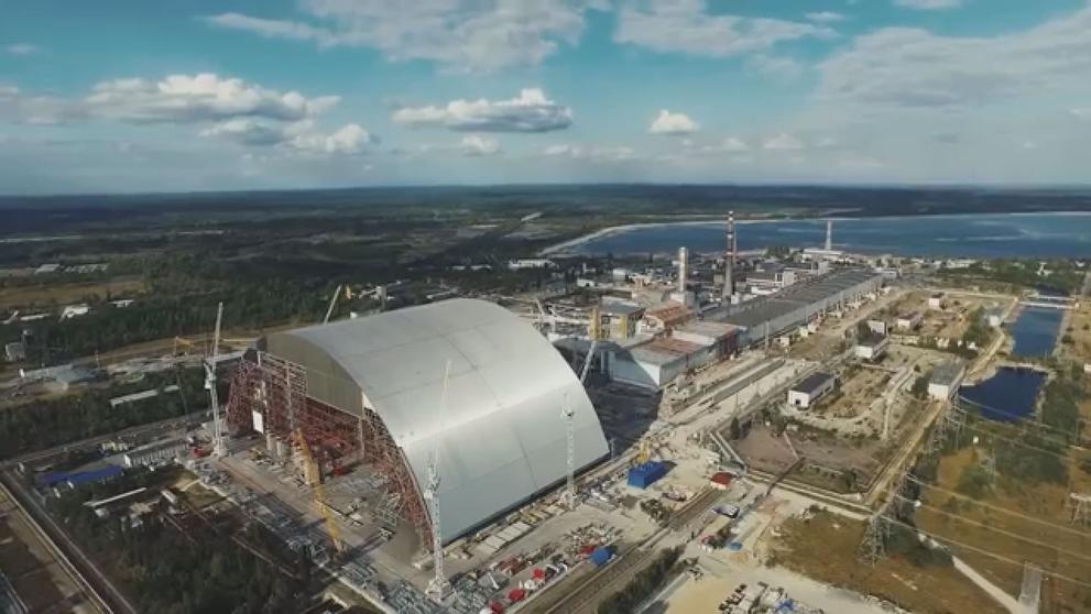 Unikátní záběry ze stavby krytu nad Černobylem - 6
