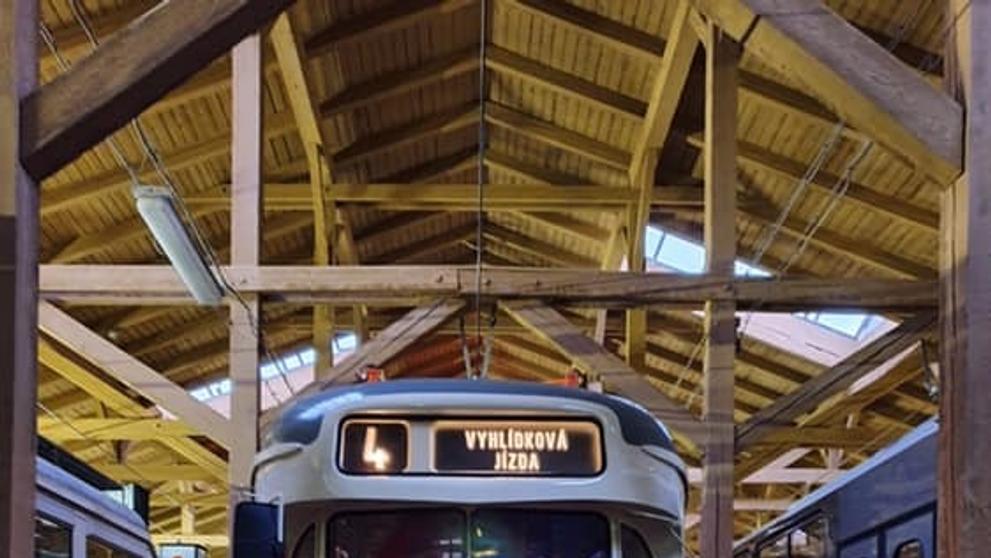 Retro tramvaj T2 - 3