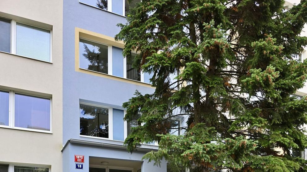 Hasiči zasahovali u požáru bytu v Jarníkově ulici na pražském Chodově