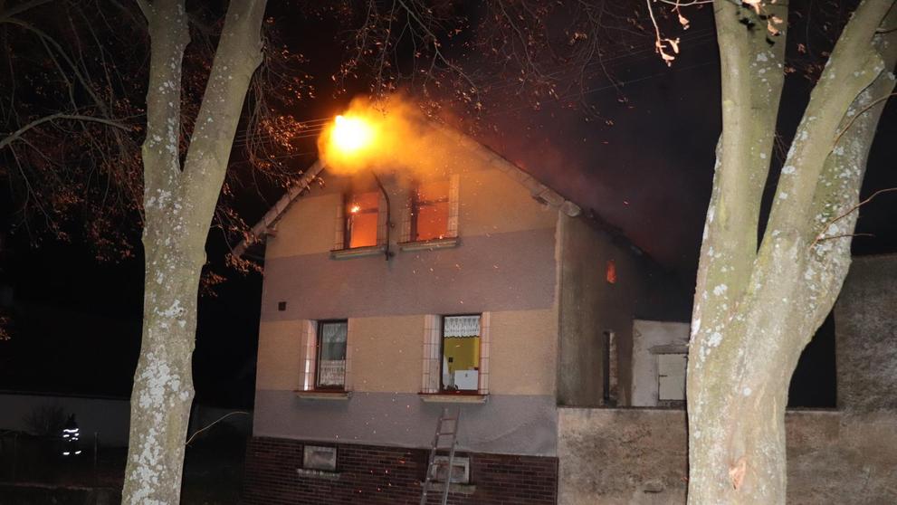 Požár rodinného domu ve Svahách u Plané