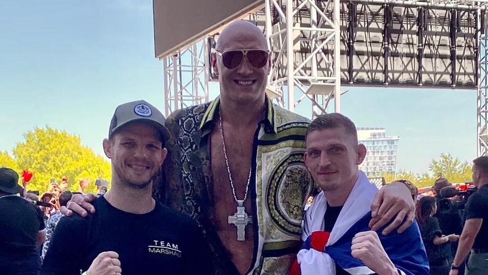 Zleva: Jan Maršálek, Tyson Fury a David Dvořák