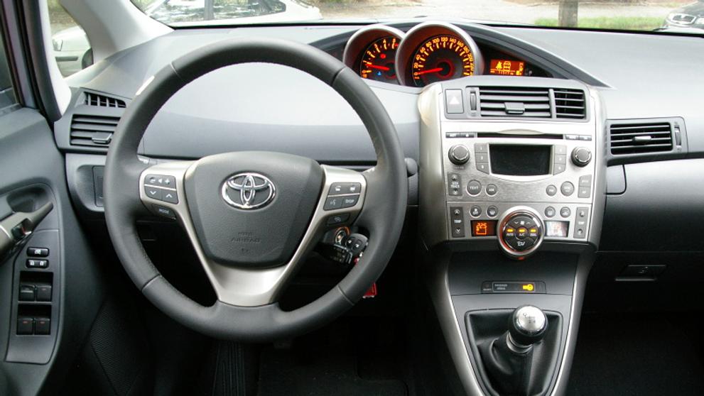 Toyota Verso-13