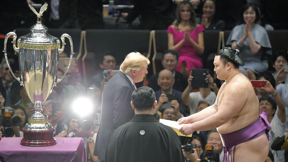 Trumpovi vyrazili v Japonsku na sumo - 3