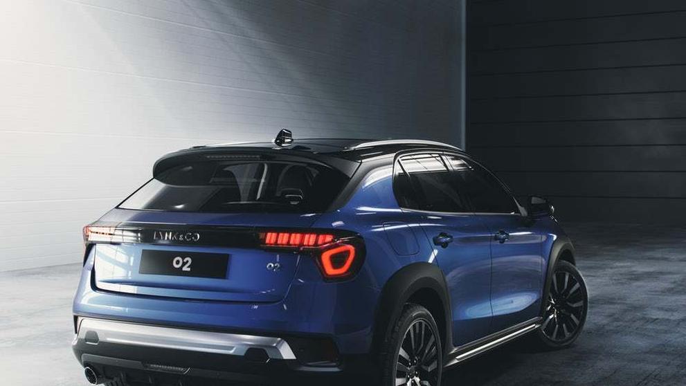 Nový Lynk & Co 02 - 23