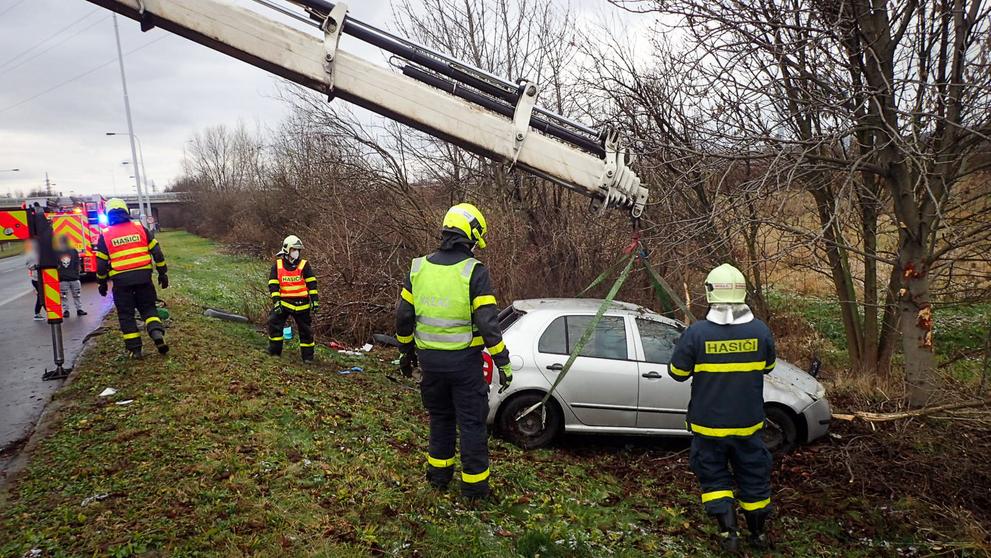 Vážná nehoda osobního auta v Ostravě - 3