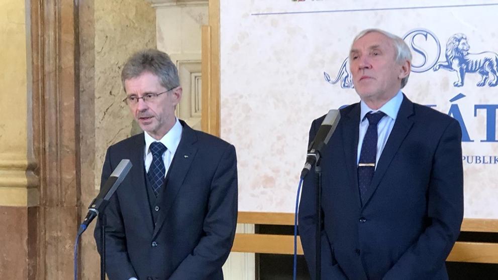 Senát prozradí, co se bude dít po úmrtí Jaroslava Kubery - 1