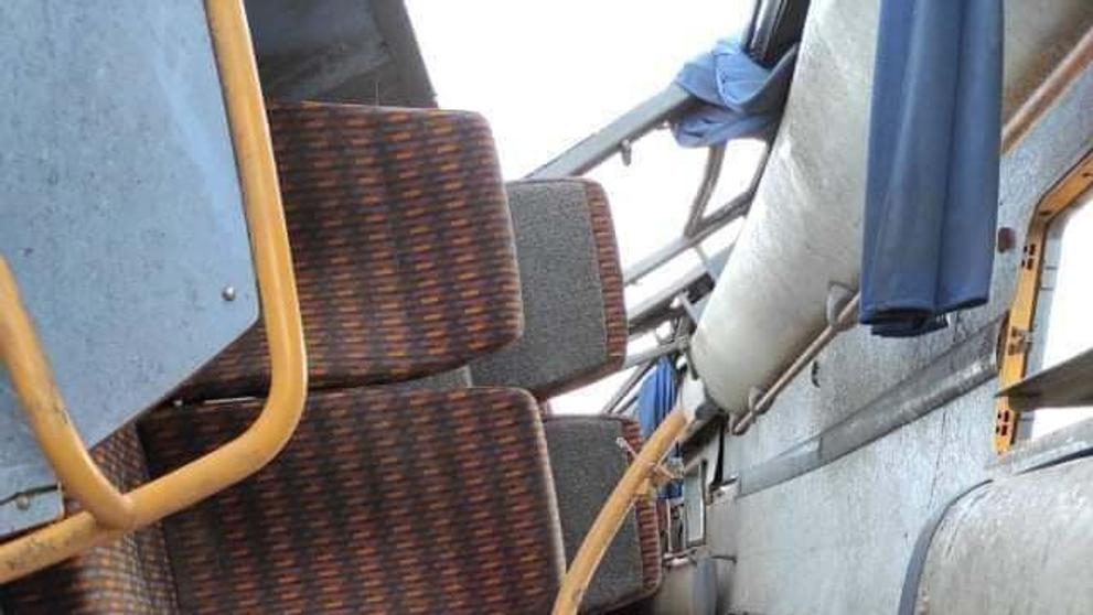 Autobus zasažený tornádem - 5