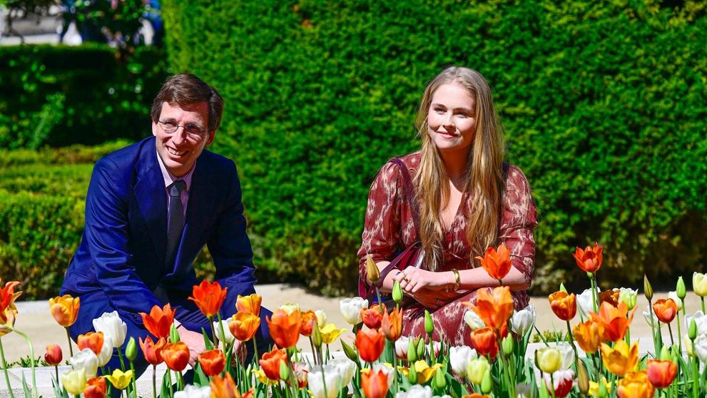 Princezna Catharina-Amalia v tulipánové zahradě, 7. 4. 2025 Plaza de Oriente ve Španělsku