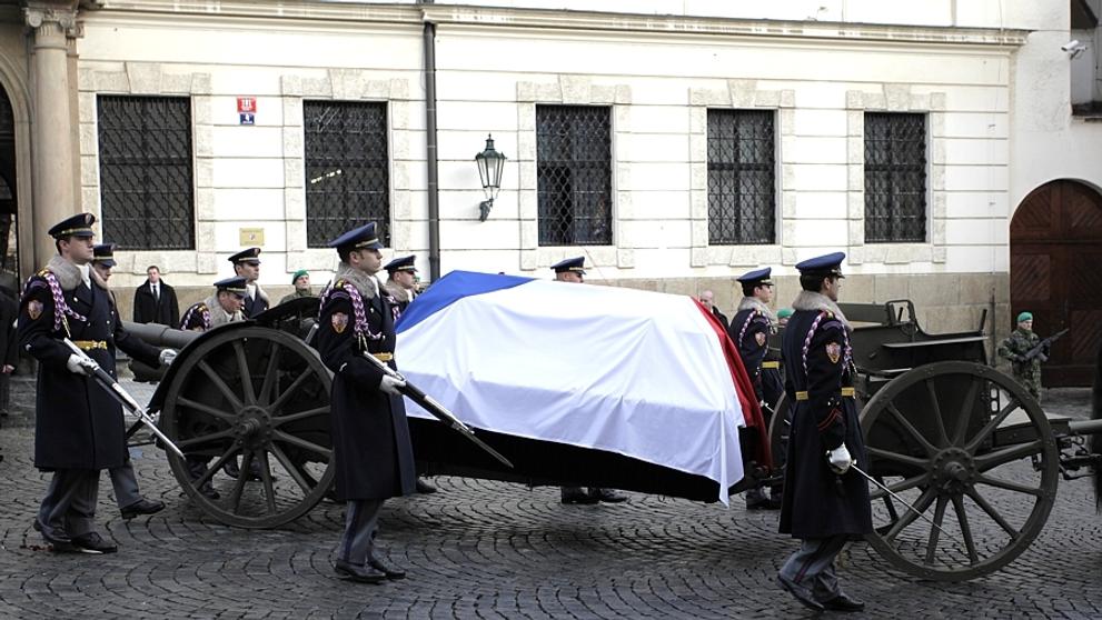 Průvod s rakví Václava Havla - 29