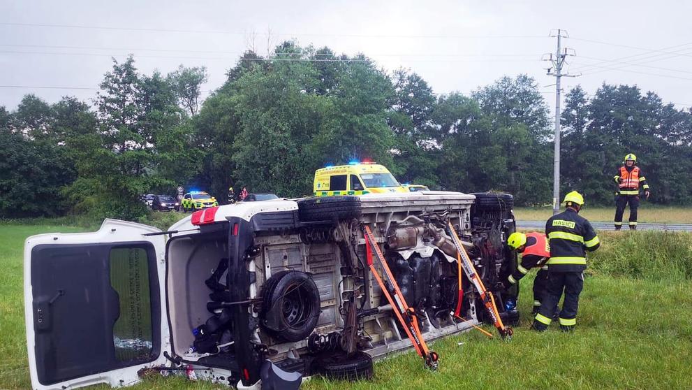 Dopravní nehoda mezi Zálužím a Horní Břízou (6)