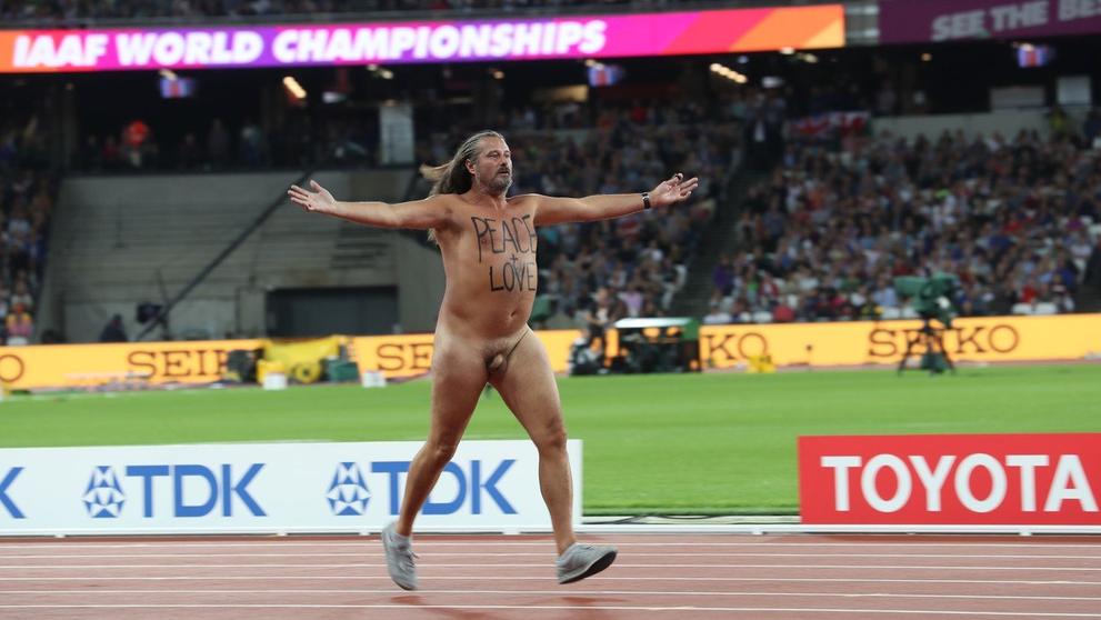 Usain Bolt a nahý fanoušek