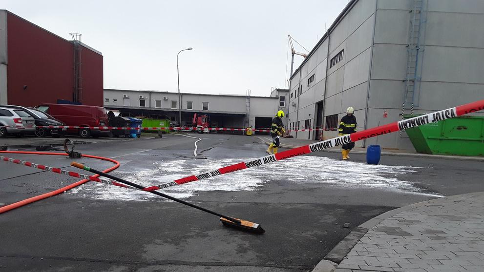 Únik kyseliny dusičné (3)