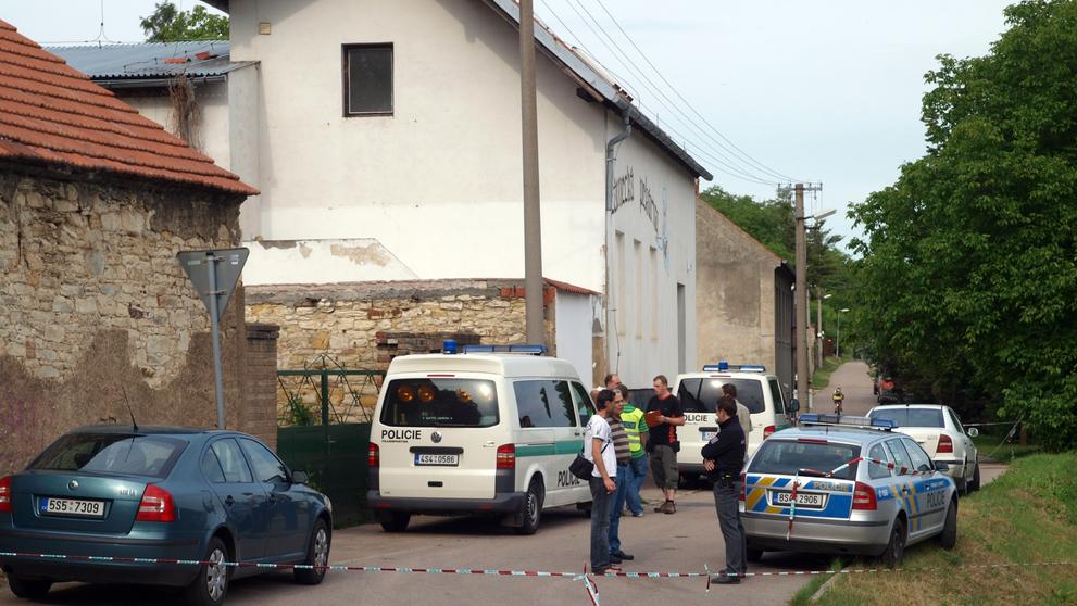V Tuchoměřicích našli dvě mrtvoly
