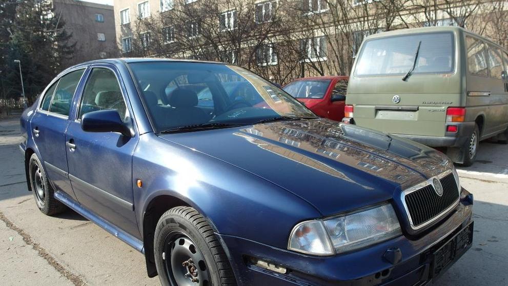 Škoda Octavia 1,8 SLX 20V Klimatizace - 1