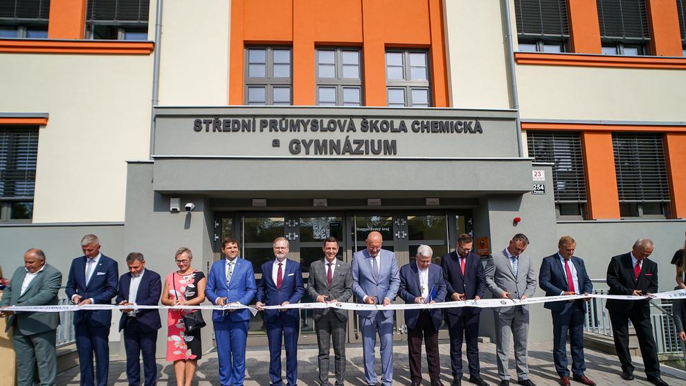 Slavnostní otevření přírodovědného gymnázia v Brně (2)
