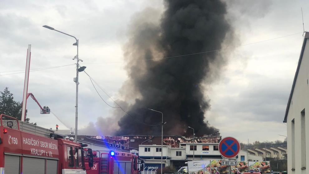 Požár skladu v Kralupech nad Vltavou - 10