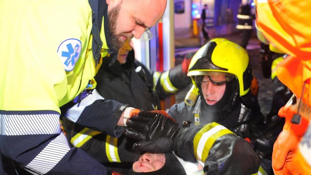Při požáru hotelu v Praze zemřeli dva lidé - 19