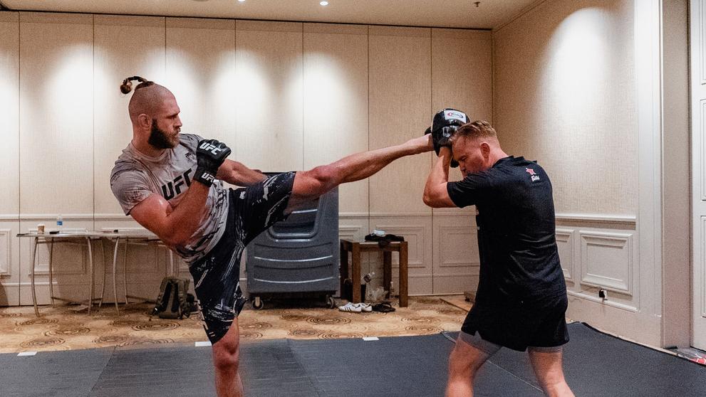 Jiří procházka před UFC 275 lapuje s Martinem Karaivanovem
