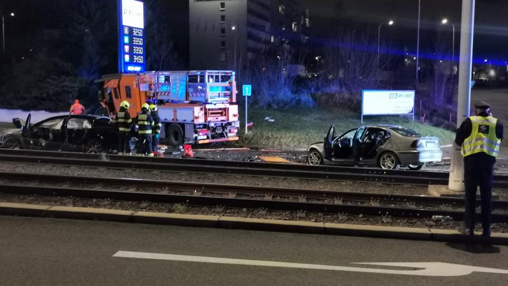 Nehoda na Černokostelecké ulici v Praze