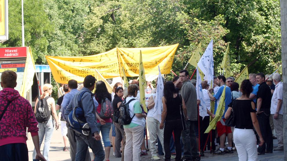 Demonstrace odborů proti reformám na Václavském náměstí - 3