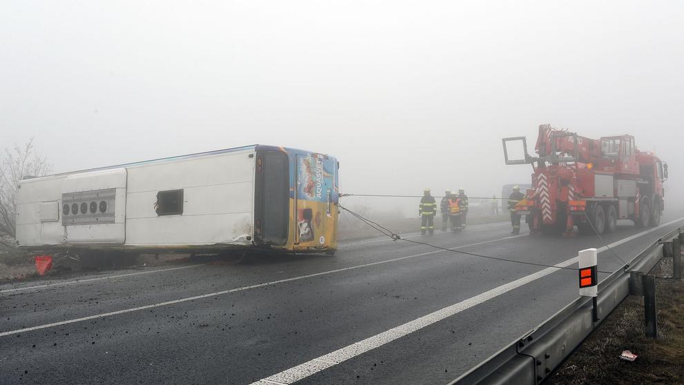 Nehoda autobusu s dětmi u Panenského Týnce - 8