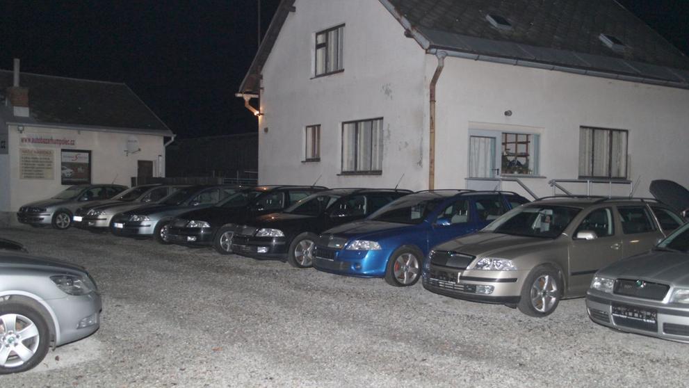 Požár autobazaru v Humpolci - 2