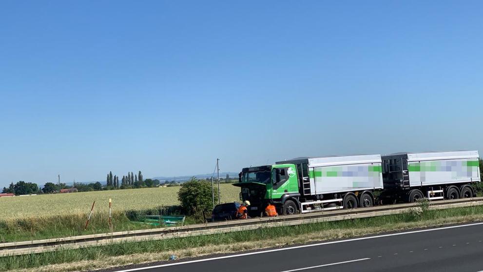 Hromadná nehoda na D10 - 3