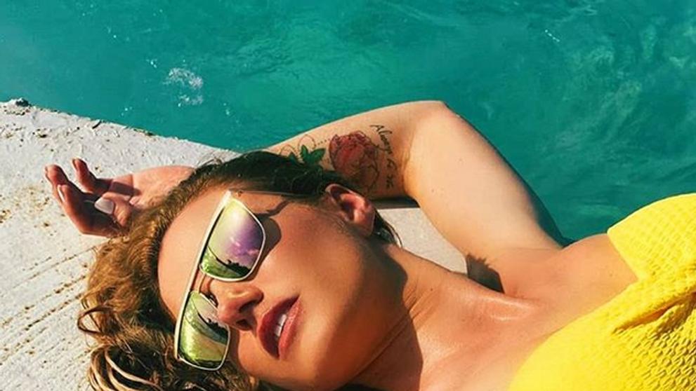 Gabriela Koukalová na dovolené v plavkách