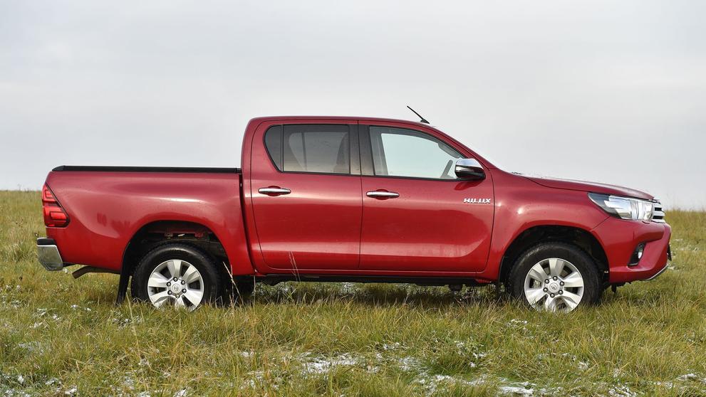 Toyota Hilux - 4