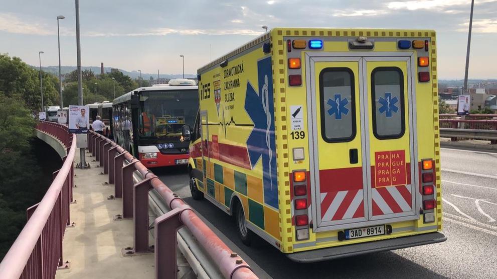 Srážka dvou autobusů na Vysočanské - 2