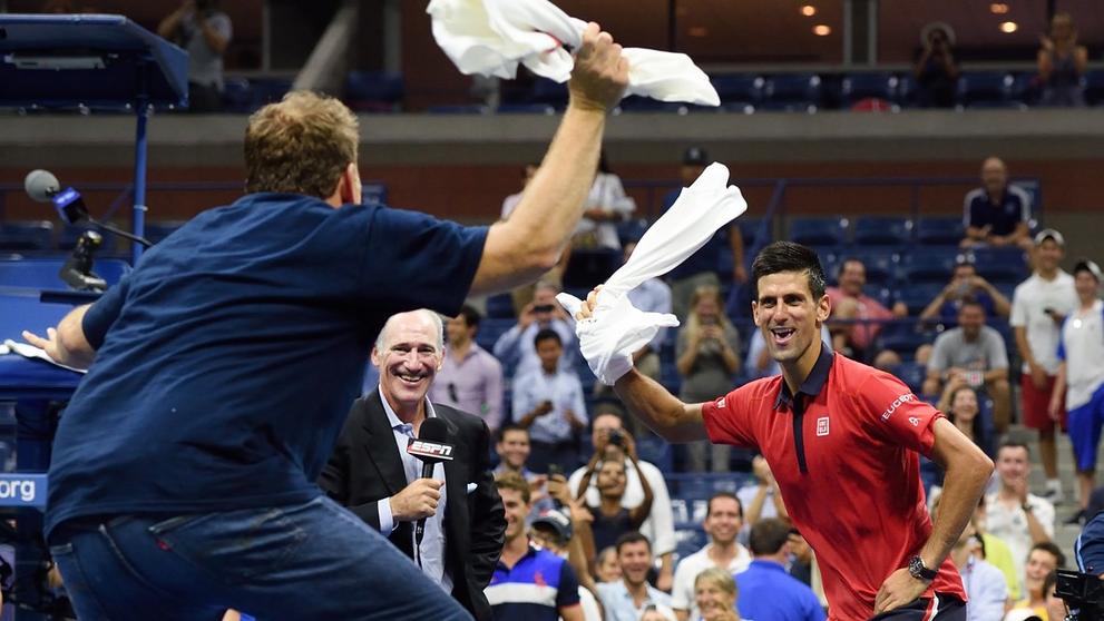 Novak Djokovič si zatančil na kurtu s fanouškem