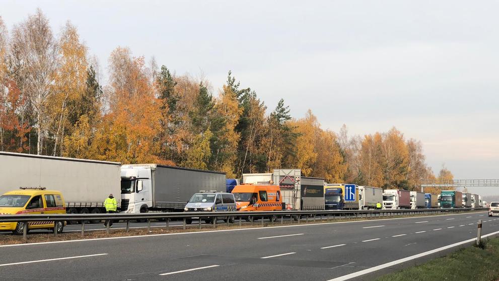 Nehoda na D5 ve smeru na Plzeň - 3