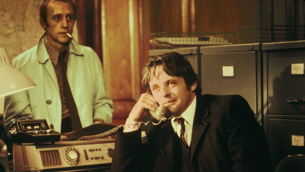 Kenneth Colley a Anthony Hopkins ve filmu Ohrožení Britannicu (1974)