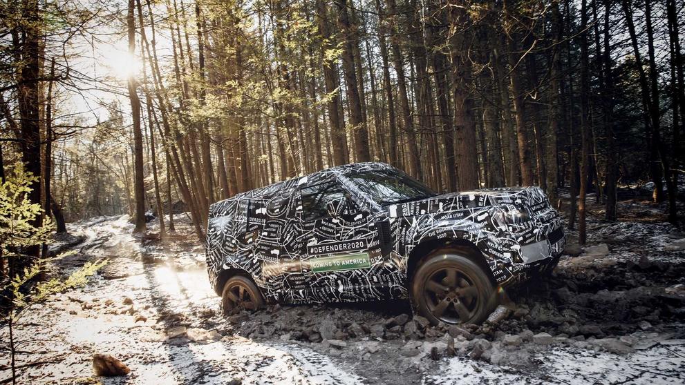 Maskovaný Land Rover Defender - 23