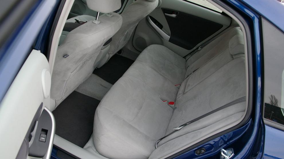 Toyota Prius-4