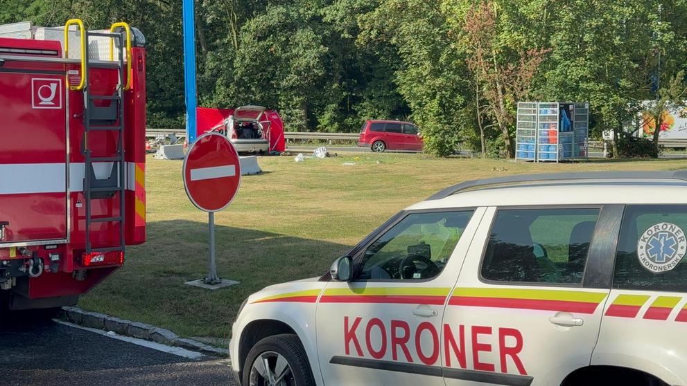Tragická dopravní nehoda na dálnici D7 u exitu na 5. kilometru (1)