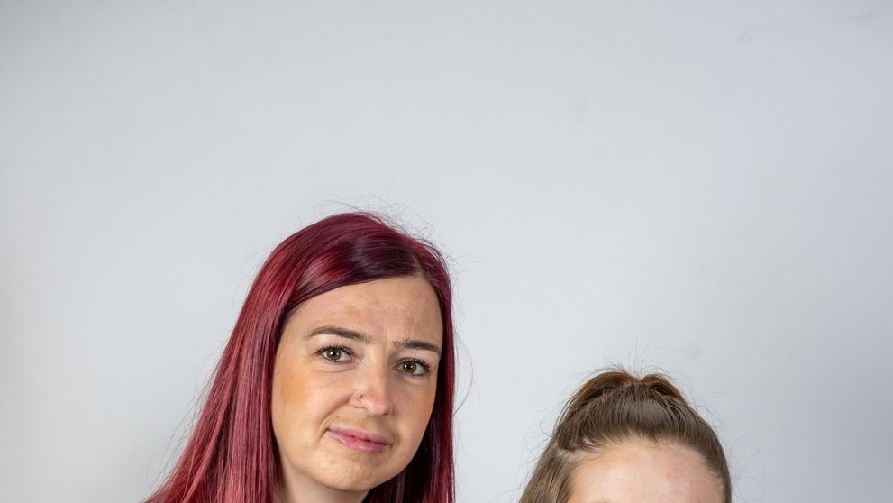 Kerrie a Hollie Colesovy