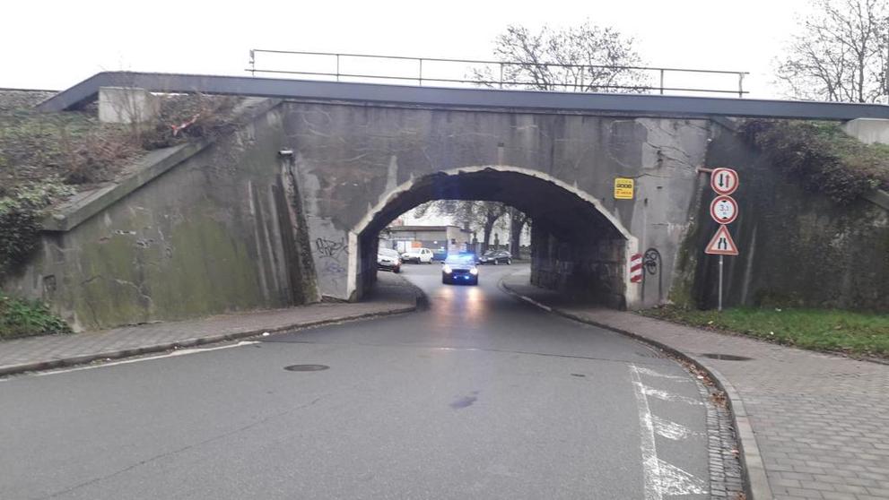 U nálezu neznámých chemikálií v Brně zasahují hasiči i policisté - 3