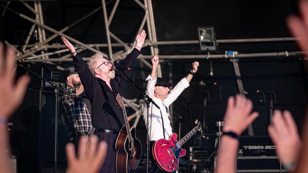Flogging Molly, 26. 5. 2023 Bearded Theory Festival v Anglii