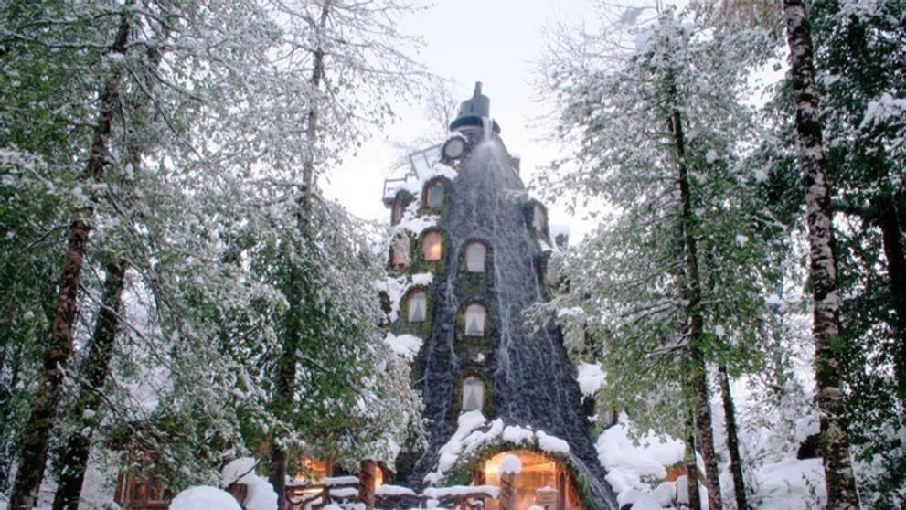 Magic Mountain Hotel