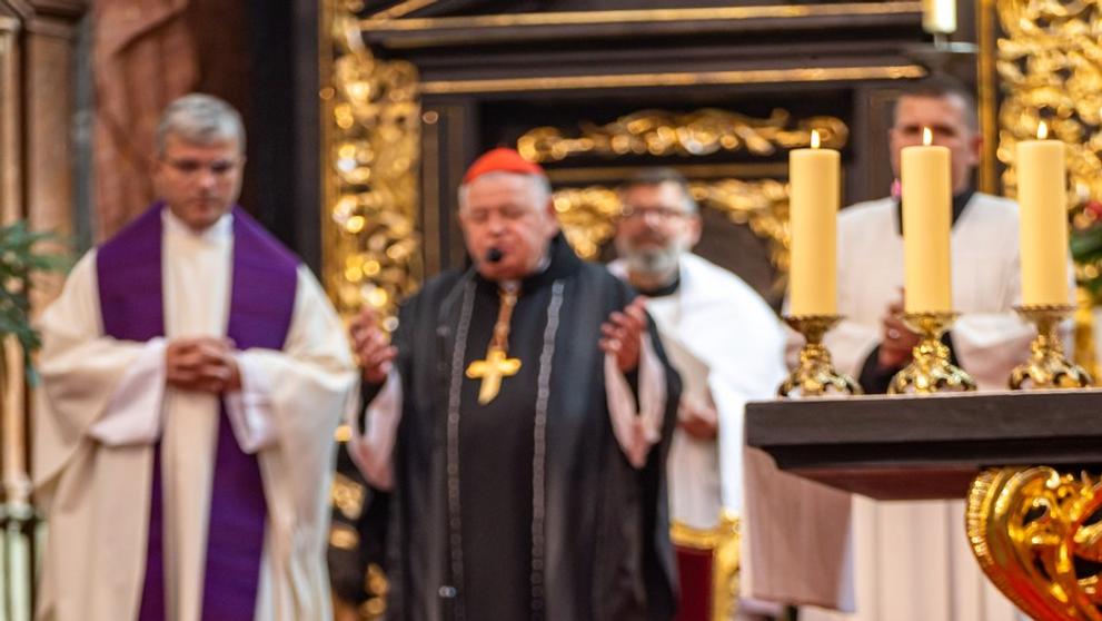 Kardinál Dominik Duka na mši za Charlieho Kirka