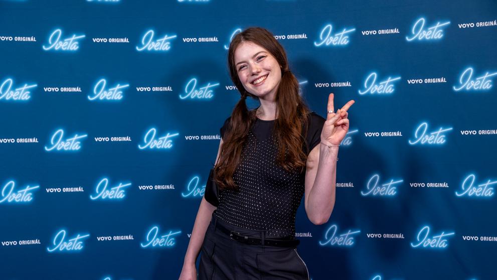 Sára Korbelová alias Kristýna z Ulice na premiéře Ivety