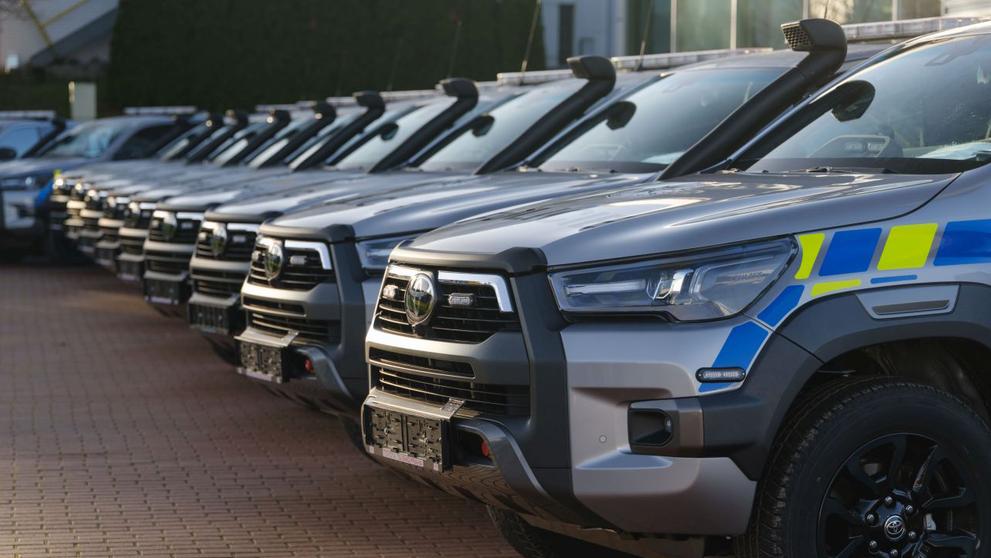 Policie převzala služební pick-upy Toyota Hilux