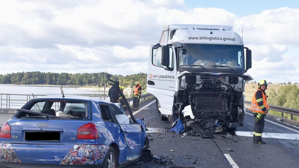 Smrtelná nehoda na hrázi jesenické přehrady u Chebu - 6